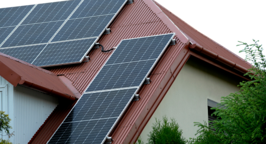 How much money could you save with a Solar PV & Battery Storage Installation? - Duravault, Leeds